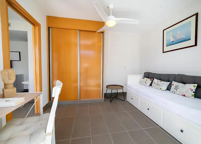 Homeincalpe Borumbot Apartment *